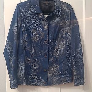 Woman's Amber sun size Large jean jacket.